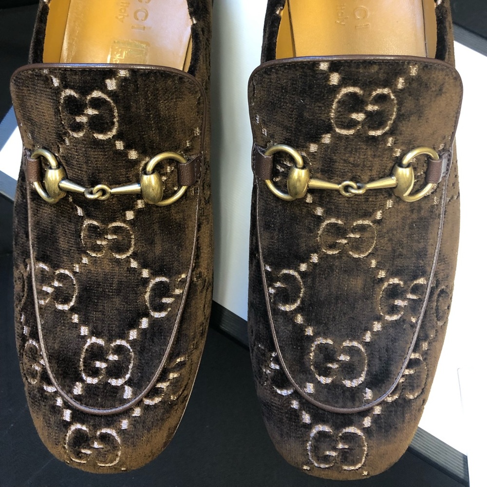 🎉HP🎉Gucci Men’s Brown Velvet Embossed Loafers - Picture 3 of 8
